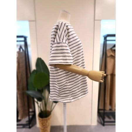 스트라이프 루즈핏 반팔 티셔츠 그레이