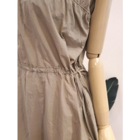 바스락 민소매 스트링 원피스 베이지