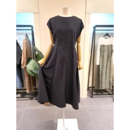 솔리드 스트링 민소매 원피스 다크그레