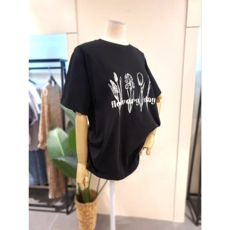 플라워 반팔 티셔츠 블랙