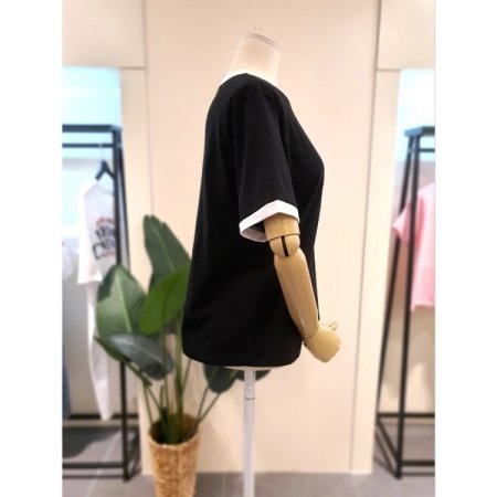 자수 배색 링거 티셔츠 화이트