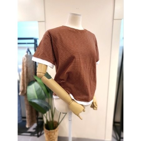 레이어드 스트라이프 티셔츠 브라운
