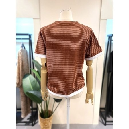 레이어드 스트라이프 티셔츠 브라운