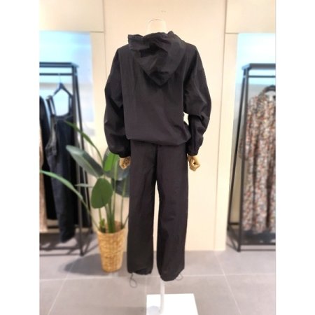 바스락 후드 트레이닝 세트 블랙