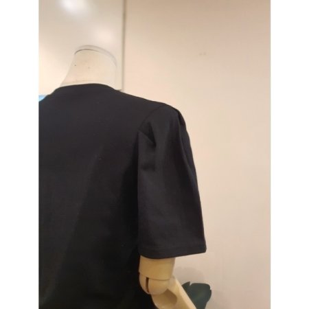 볼룸 소매 반팔 티셔츠 블랙