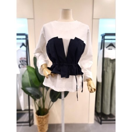 레이어드 배색 블라우스 네이비