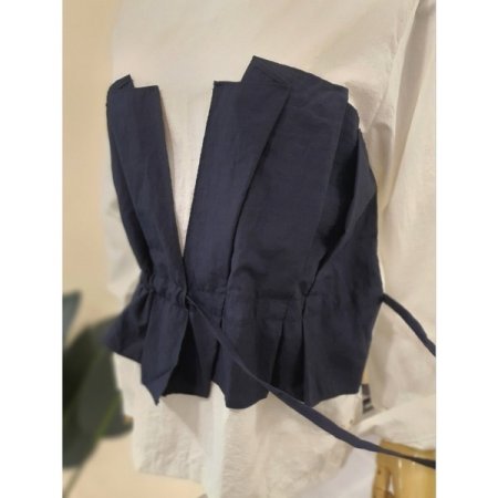 레이어드 배색 블라우스 네이비