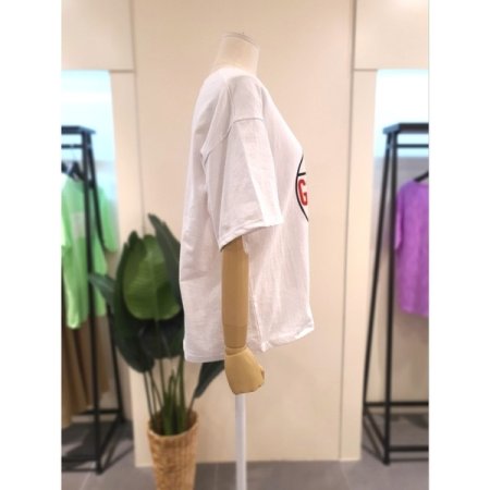 라운드 배색 프린팅 반팔티 아이보리