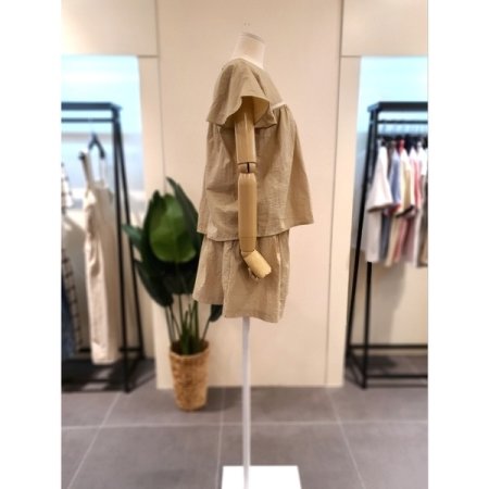 날개 블라우스 반바지 세트 베이지