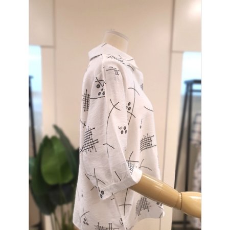 메타 카라 5부 블라우스 아이보리