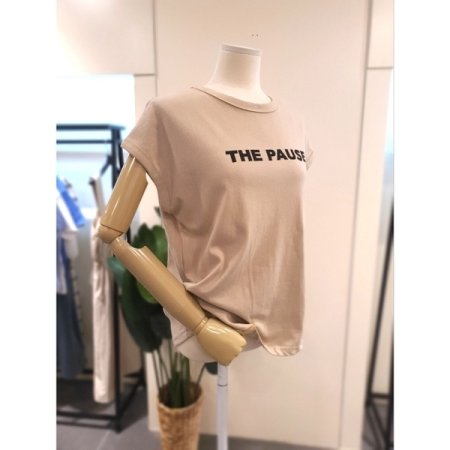 포즈 캡소매 민소매 티셔츠 아이보리