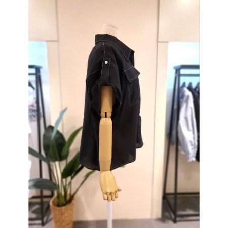 스티치 롤업 반팔 블라우스 블랙