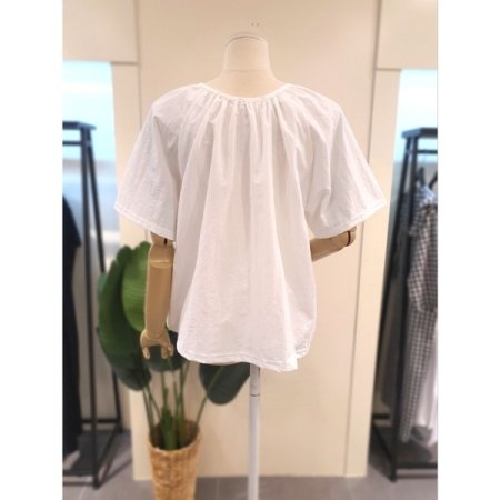 바스락 셔링 반팔 블라우스 아이보리