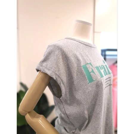 프레이즈 캡소매 티셔츠 그레이