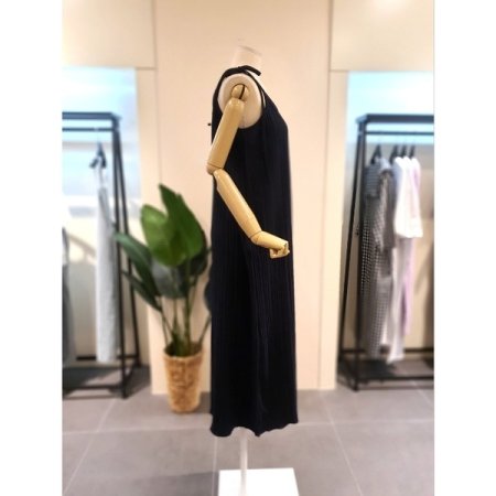 플리츠 뷔스티에 원피스 네이비