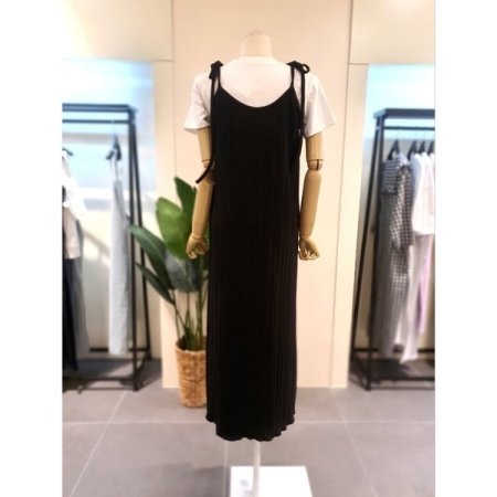 플리츠 뷔스티에 원피스 블랙