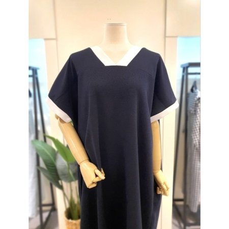 와플 V넥 배색 반팔 원피스 블랙