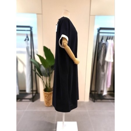 와플 V넥 배색 반팔 원피스 블랙