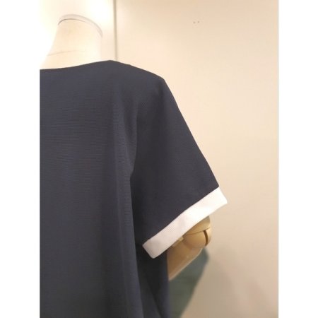 와플 V넥 배색 반팔 원피스 블랙