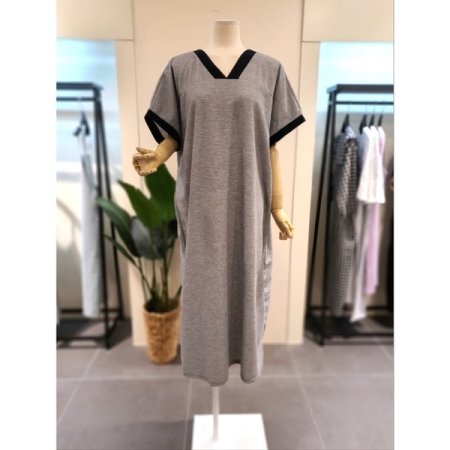 와플 V넥 배색 반팔 원피스 블랙