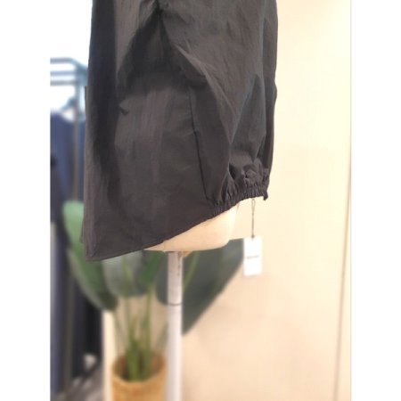 홑겹 5부소매 셔링 집업 점퍼