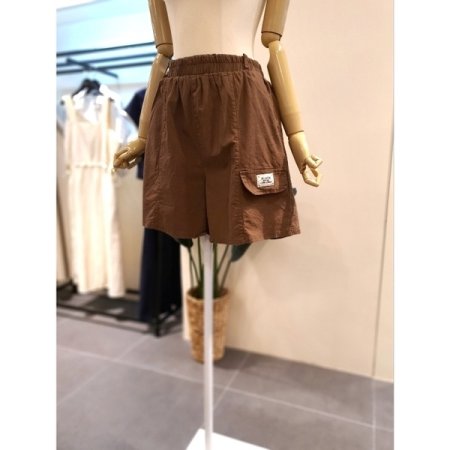 라벨 장식 4부 반바지 브라운