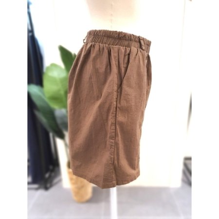 라벨 장식 4부 반바지 브라운