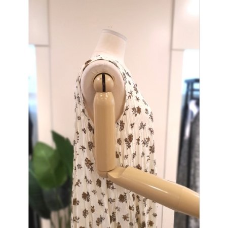 주름 플라워 민소매 원피스 아이보리