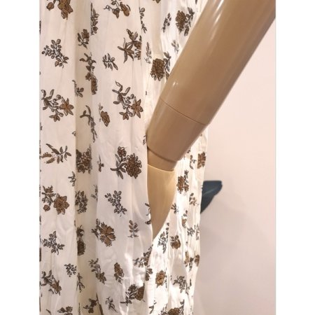 주름 플라워 민소매 원피스 아이보리