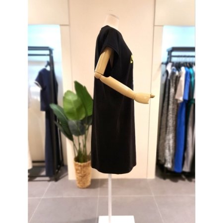 면 프린팅 드랍소매 원피스 블랙