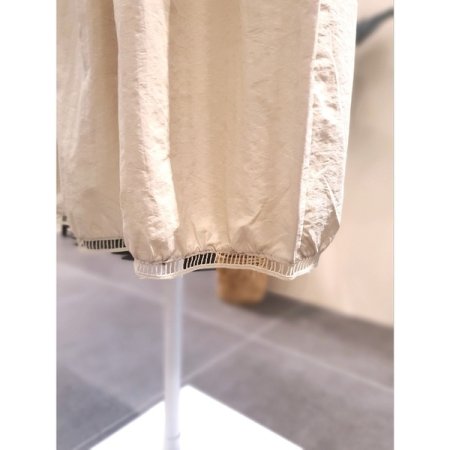 밑단 펀칭 쿨 와이드 팬츠 베이지