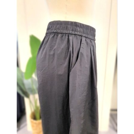 밑단 펀칭 쿨 와이드 팬츠 블랙