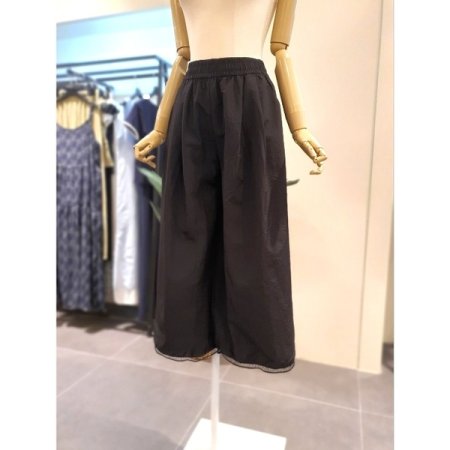 밑단 펀칭 쿨 와이드 팬츠 블랙