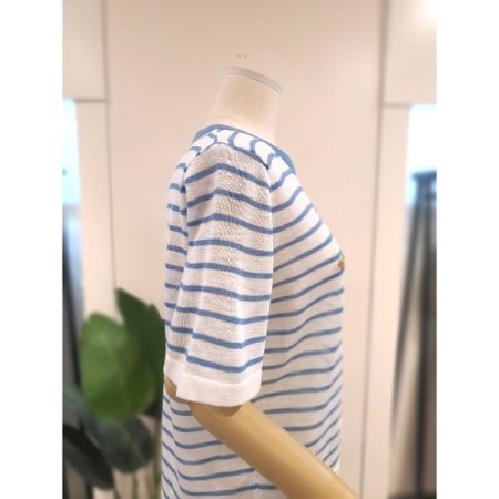 스트라이프 자수 반팔 니트 블루