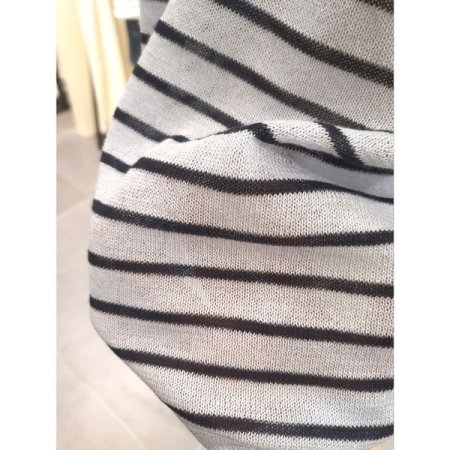 단가라 자수 반팔 니트 네이비