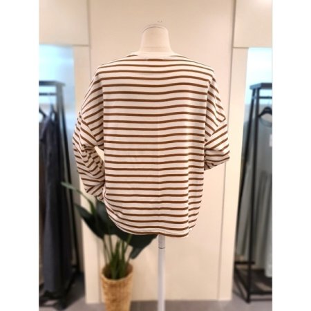 캠프 스트라이프 티셔츠 카멜