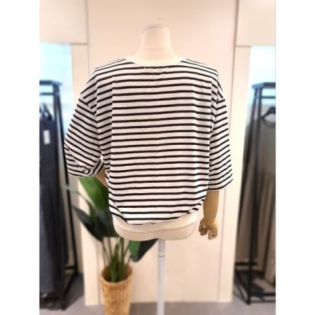 스트라이프 5부 소매 맨투맨 블랙