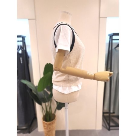 U넥 배색 엠보 조끼 배아자