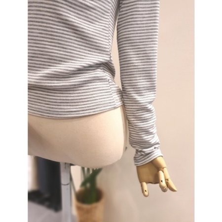 스트라이프 긴팔티 그레이