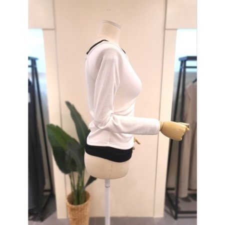 레이어드 이중 배색 티셔츠 아이보리