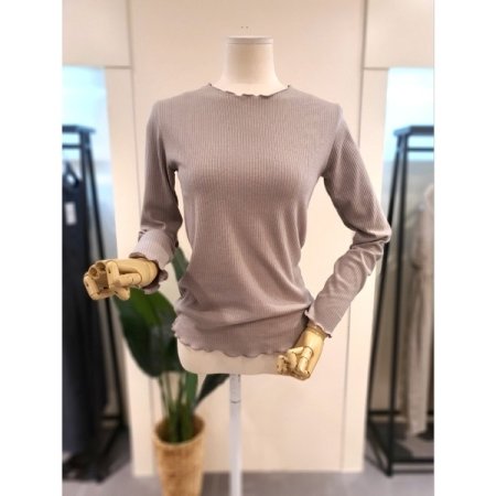 슬림핏 골지 물결 긴팔티 브라운