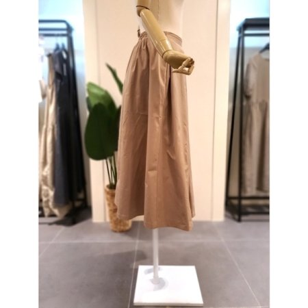 핀턱 포켓 뒷밴딩 스커트 브라운