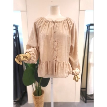 밑단 셔링 긴팔 블라우스 아이보리