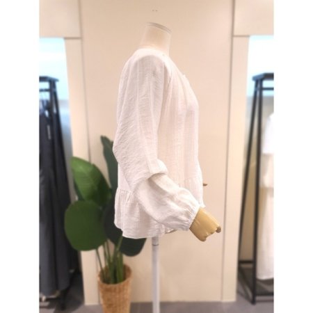밑단 셔링 긴팔 블라우스 아이보리