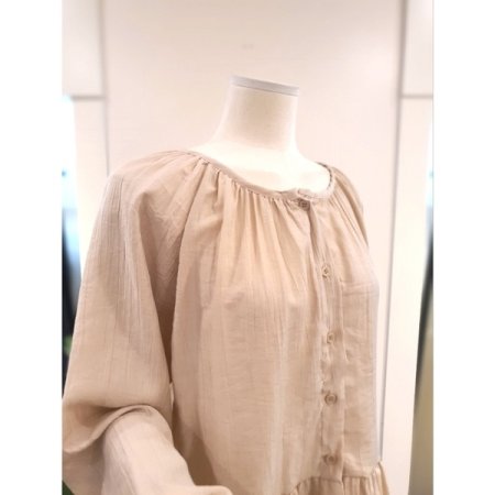 밑단 셔링 긴팔 블라우스 베이지