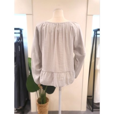 밑단 셔링 긴팔 블라우스 라이트카키