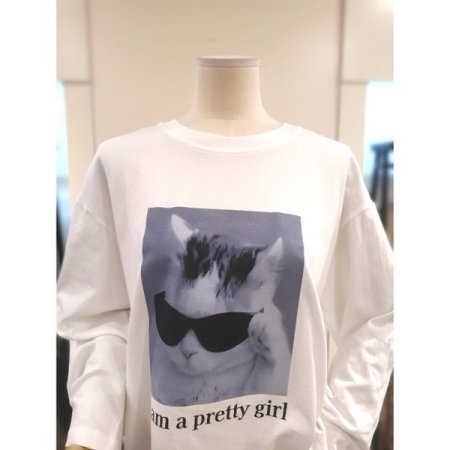 키치 프린팅 긴팔 티셔츠 아이보리