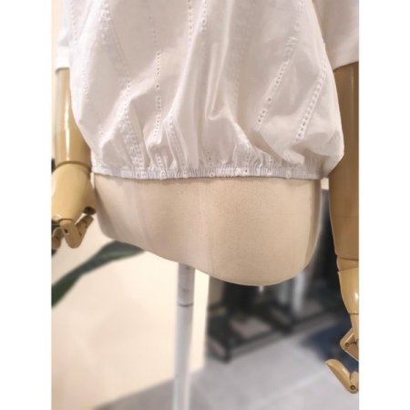 밑단 밴딩 펀칭 티셔츠 화이트