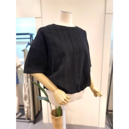 밑단 밴딩 펀칭 반팔티 블랙