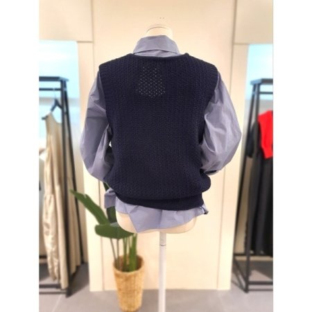 펀칭 니트 베스트 네이비